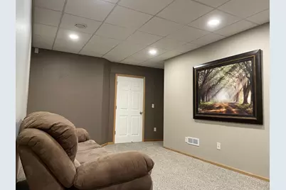 1005 Sibley Street, Hastings, MN 55033 - Photo 18