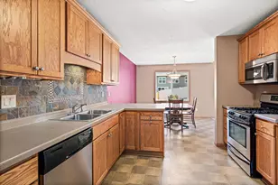 1005 Sibley St, Hastings, MN 55033 - Photo 8
