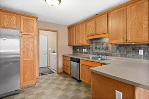 1005 Sibley St, Hastings, MN 55033 - Photo 10
