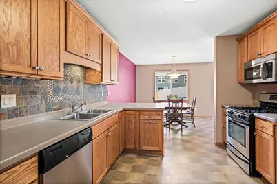 1005 Sibley Street, Hastings, MN 55033 - Photo 10