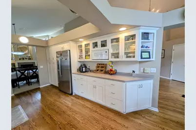 513 Wildflower, Burnsville, MN 55306 - Photo 8