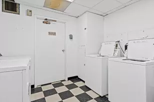 520 Ridgewood Ave, Minneapolis, MN 55403 - Photo 14