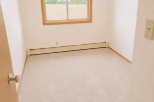 910 Hengen St, Fairmont, MN 56031 - Photo 6