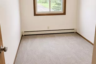 900 Hengen St, Fairmont, MN 56031 - Photo 8