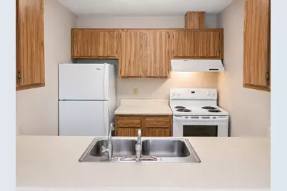 201 S Minnesota Street #G2, Redwood Falls, MN 56283 - Photo 2