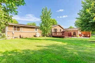 196 Hillcrest Ave, Spicer, MN 56288 - Photo 2