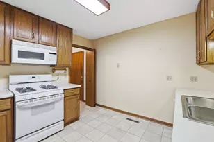 213 Foxborough Ln, Le Sueur, MN 56058 - Photo 16