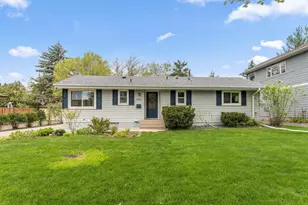 2905 Townview Ave NE, Saint Anthony, MN 55418 - Photo 2