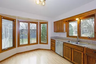 5986 Pheasant Dr, Shoreview, MN 55126 - Photo 8