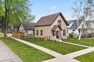 601 N High St, Lake City, MN 55041 - Photo 2