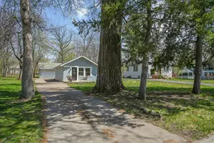 931 6th St SE, Forest Lake, MN 55025 - Photo 2