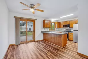 7877 18th St N, Oakdale, MN 55128 - Photo 14