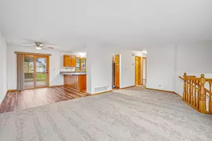 7877 18th St N, Oakdale, MN 55128 - Photo 8