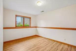 7877 18th St N, Oakdale, MN 55128 - Photo 38