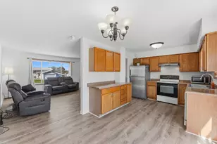 496 Braeburn Dr, Shakopee, MN 55379 - Photo 6