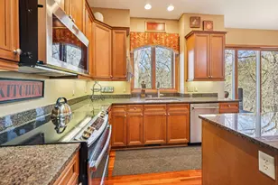 3489 Wolfberry Ct, Eagan, MN 55123 - Photo 12