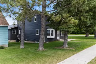 602 8th St NW, Chisholm, MN 55719 - Photo 10