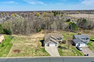 31069 Algonquin Trail, Chisago City, MN 55013 - Photo 4