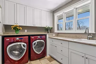 154 Babcock Ln, Wayzata, MN 55391 - Photo 48