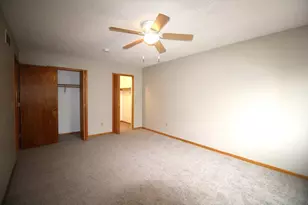 8426 Copperfield Way, Inver Grove Heights, MN 55076 - Photo 10