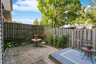 1529 Greenwood Ct N, Eagan, MN 55122 - Photo 2