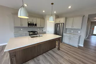 17714 Everest Ave, Lakeville, MN 55044 - Photo 4