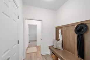 17763 Ellsworth Dr, Lakeville, MN 55044 - Photo 4