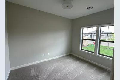 17725 Everest Avenue, Lakeville, MN 55044 - Photo 2
