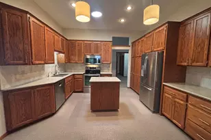 17703 Landmark Ct, Lakeville, MN 55044 - Photo 6