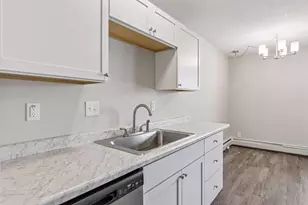 926 Westbrooke Way, Hopkins, MN 55343 - Photo 4