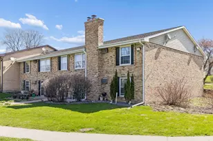 926 Westbrooke Way, Hopkins, MN 55343 - Photo 2