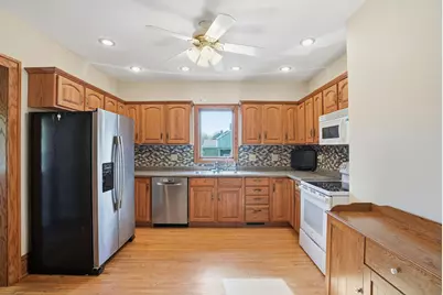 301 W 4th Street, Winthrop, MN 55396 - Photo 10