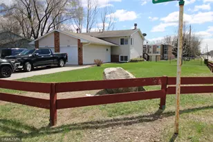 5821 84 1/2 Ave N, Brooklyn Park, MN 55443 - Photo 4