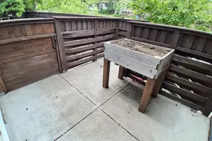 2327 Laurel Ave W, Minneapolis, MN 55405 - Photo 26