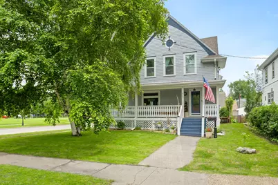 429 9th Avenue S, Fargo,  58103 - Photo 1