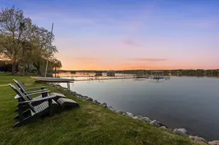 178 Peninsula Rd, Medicine Lake, MN 55441 - Photo 6