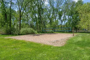 178 Peninsula Rd, Medicine Lake, MN 55441 - Photo 70