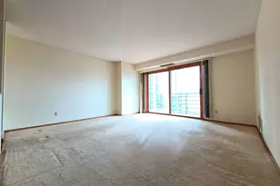 66 9th St E, Saint Paul, MN 55101 - Photo 14