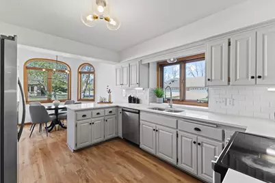5619 Dunlap Avenue N, Shoreview, MN 55126 - Photo 4