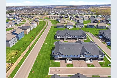 5245 Long Pointe Pass, Woodbury, MN 55129 - Photo 2