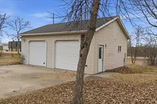 327 2nd St NE, Barnesville, MN 56514 - Photo 32