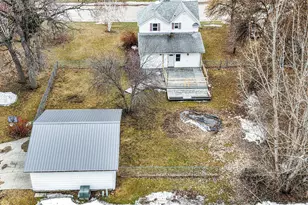 221 W Park Ave, Warren, MN 56762 - Photo 22