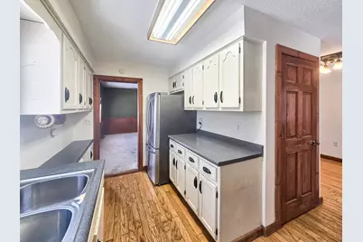 221 W Park Avenue, Warren, MN 56762 - Photo 6