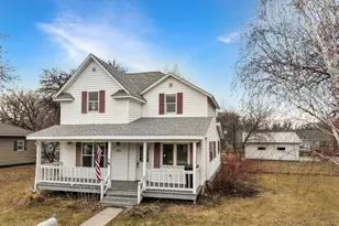 221 W Park Ave, Warren, MN 56762 - Photo 1