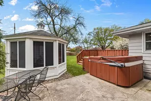 2017 Beacon St, Roseville, MN 55113 - Photo 6
