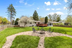 2017 Beacon St, Roseville, MN 55113 - Photo 4
