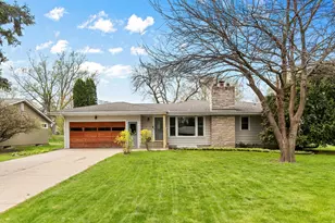 2017 Beacon St, Roseville, MN 55113 - Photo 36