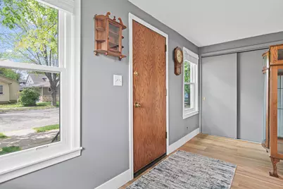 417 10th Avenue S, South Saint Paul, MN 55075 - Photo 2