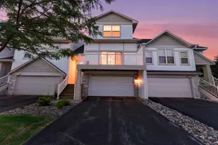 10859 Kingsfield Ln, Woodbury, MN 55129 - Photo 2