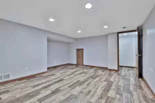 7596 Jackson St NE, Fridley, MN 55432 - Photo 10